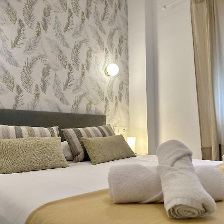 Alamos Suite Málaga Buitenkant foto