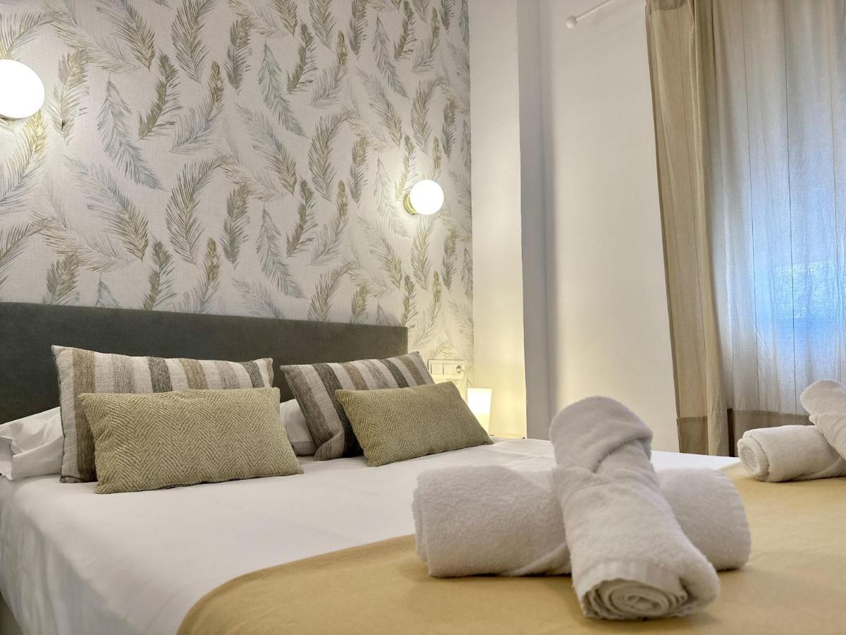 Alamos Suite Málaga Buitenkant foto